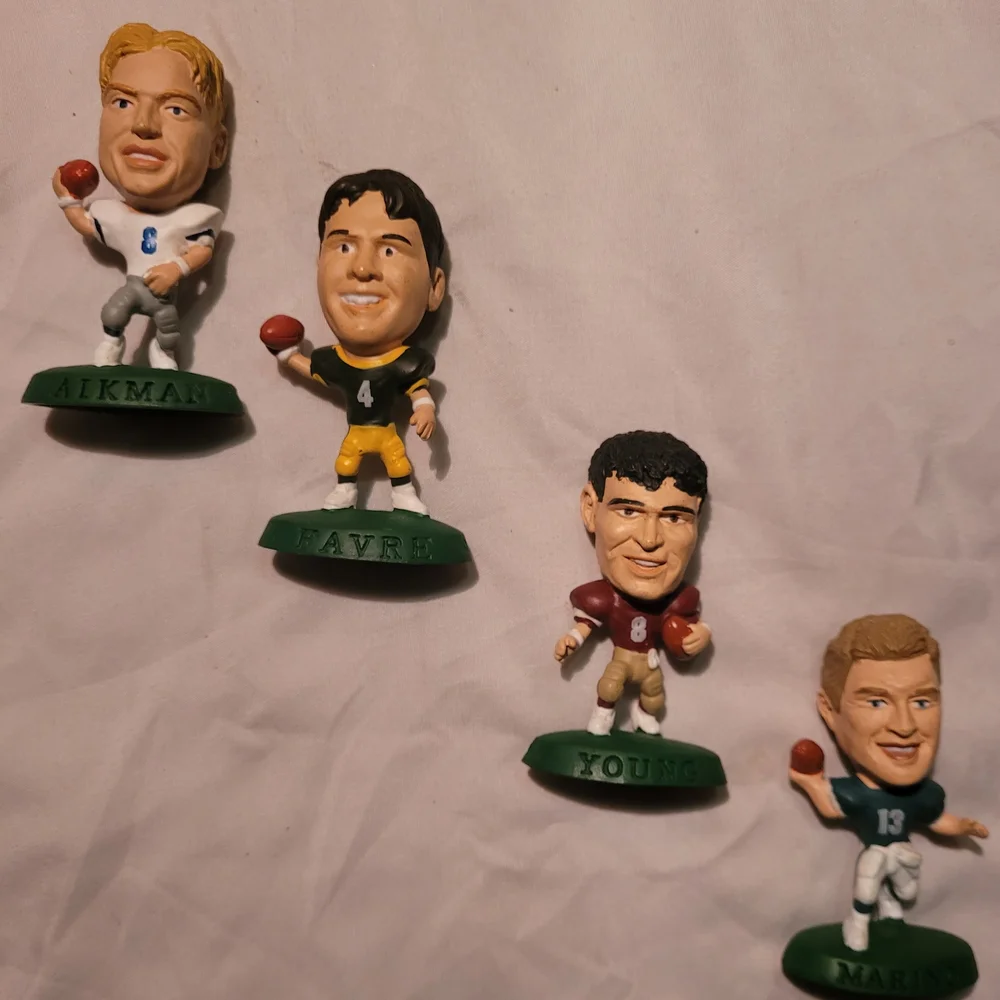 NFL Football Player Cake Topper - Green and Yellow